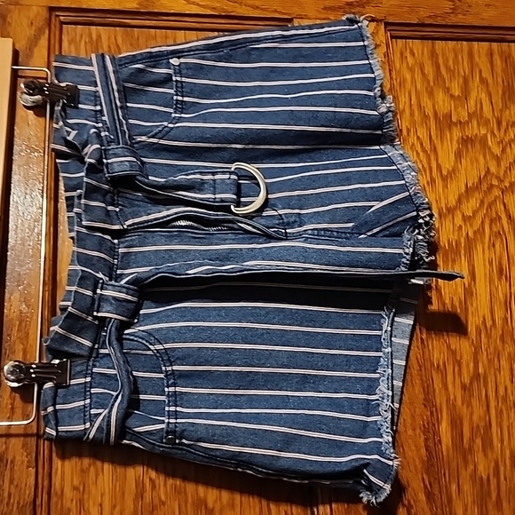 Mustard Seed Striped High Rise Belted Short - Picture 2 of 3